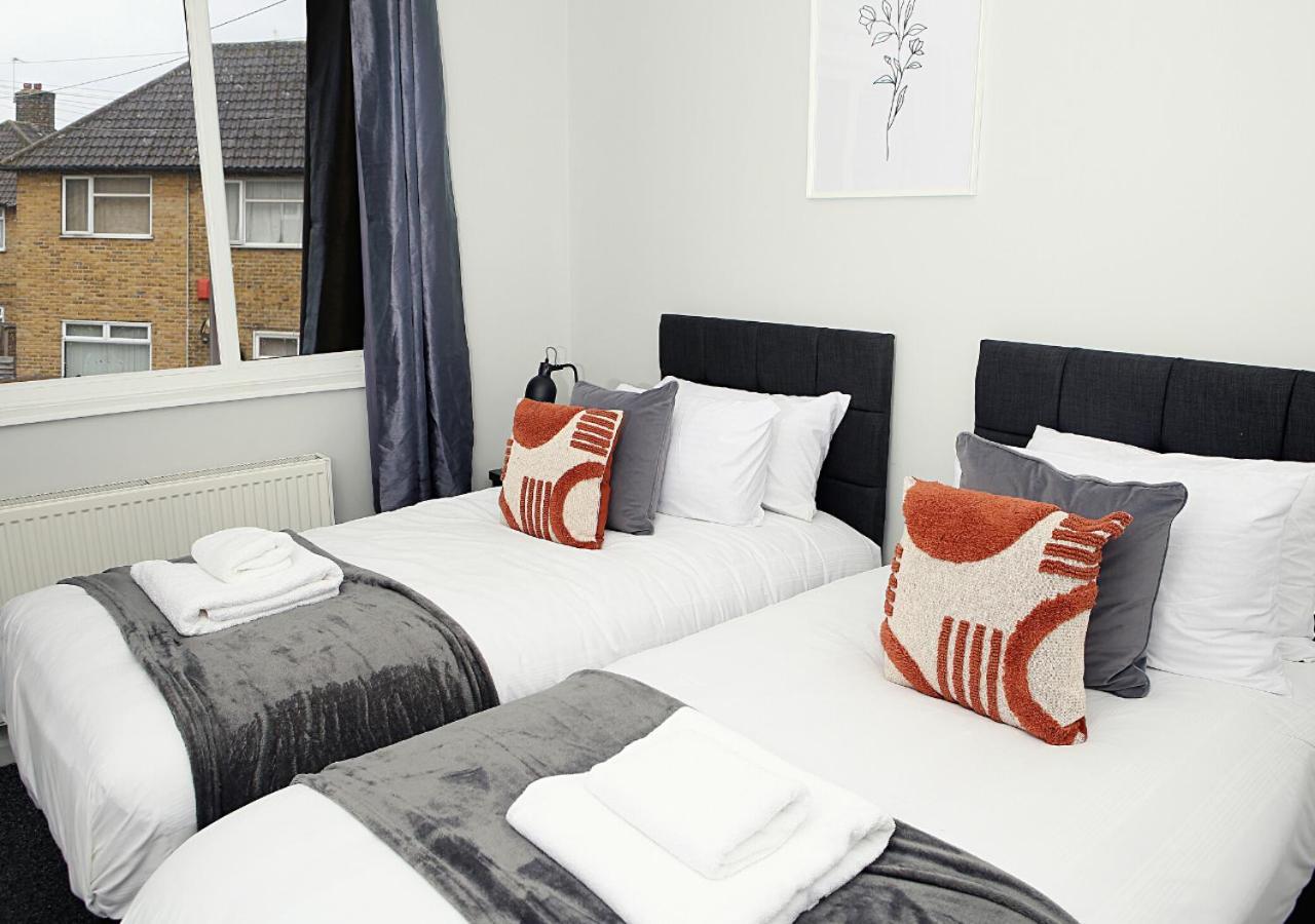 Apartmán 3-Bed House With Parking Near London O2 Exteriér fotografie
